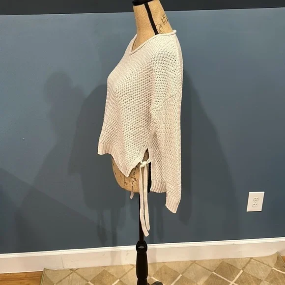 Universal Threads long sleeve sweater size small women’s - Picture 3 of 9